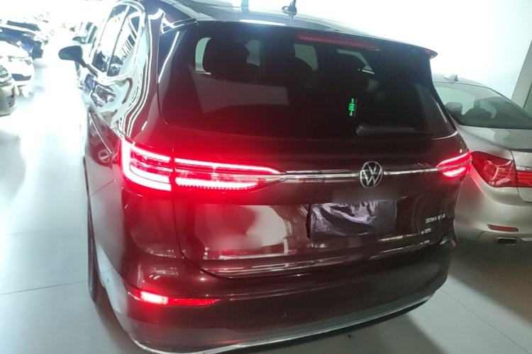 Used Volkswagen Viloran 2020 330TSI Luxury Edition Rear