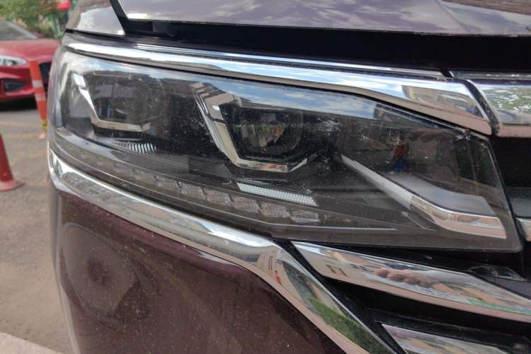 Used Volkswagen Viloran 2020 330TSI Business Edition Right Front Headlight