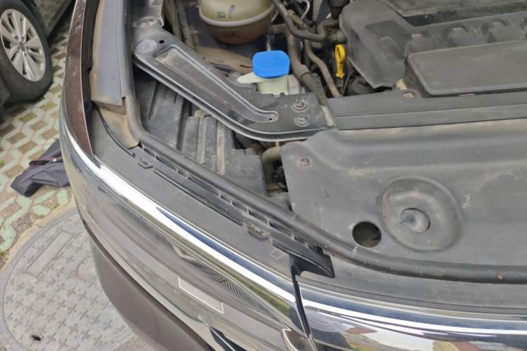 Used Volkswagen Viloran 2020 330TSI Business Edition Right Front Headlight