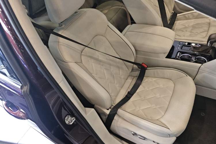 Used Volkswagen Viloran 2020 380TSI Prestige Edition Right Front Seat