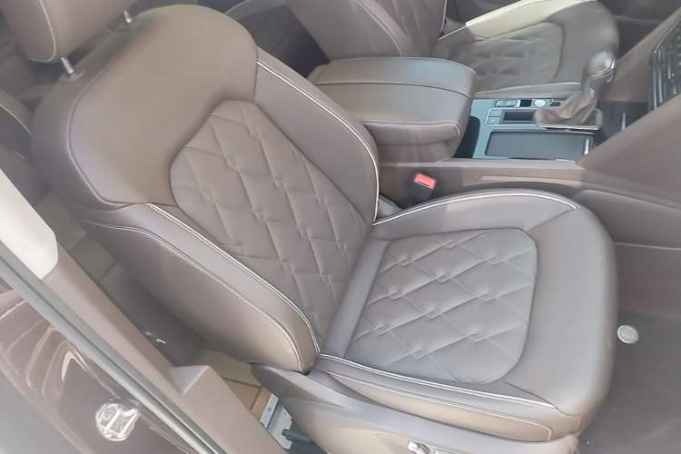 Used Volkswagen Viloran 2020 380TSI Prestige Edition Right Front Seat