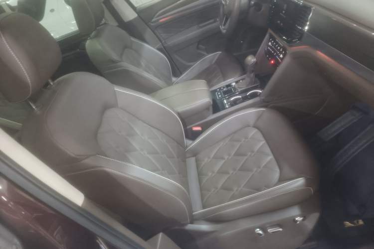 Used Volkswagen Viloran 2020 380TSI Prestige Edition Right Front Seat