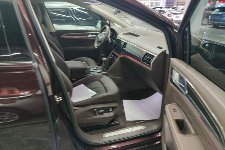 Used Volkswagen Viloran 2020 380TSI Prestige Edition Right Front Seat