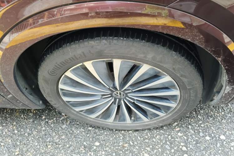Used Volkswagen Viloran 2020 380TSI Flagship Edition Right Front Wheel Hub