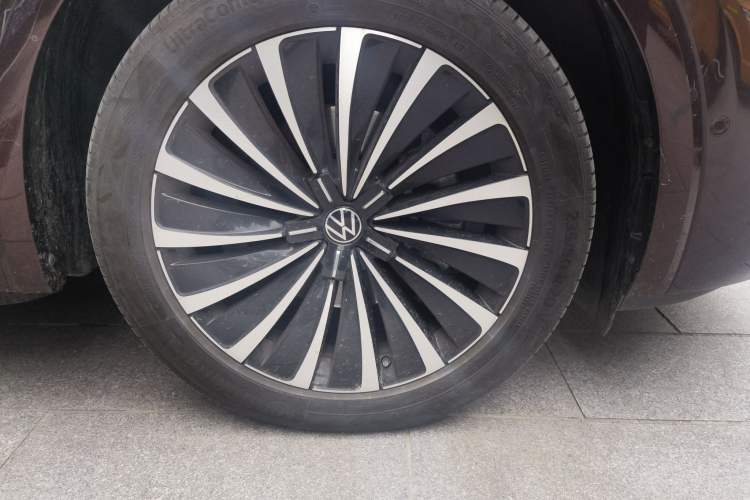 Used Volkswagen Viloran 2020 380TSI Prestige Edition Right Front Wheel Hub