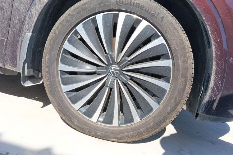 Used Volkswagen Viloran 2020 380TSI Prestige Edition Right Front Wheel Hub