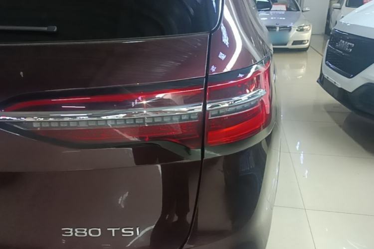 Used Volkswagen Viloran 2020 380TSI Prestige Edition Right Rear Taillight
