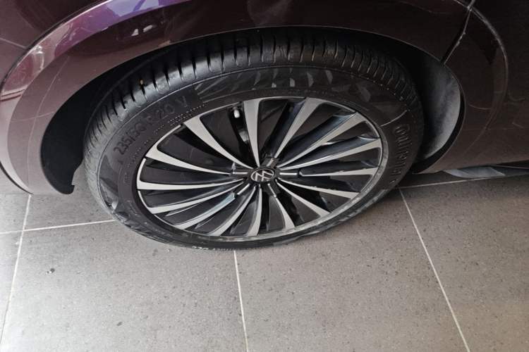 Used Volkswagen Viloran 2020 380TSI Prestige Edition Right Rear Wheel Hub