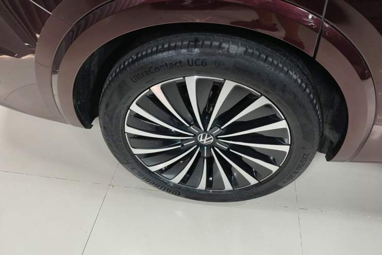 Used Volkswagen Viloran 2020 380TSI Prestige Edition Right Rear Wheel Hub
