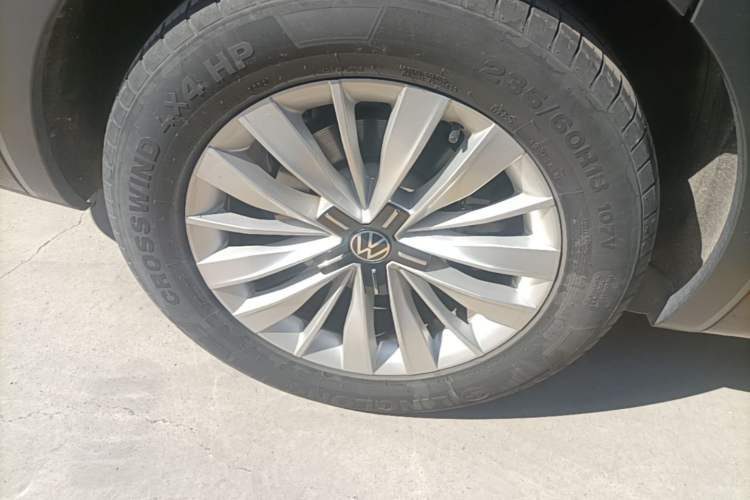 Used Volkswagen Viloran 2020 330TSI Business Edition Right Rear Wheel Hub