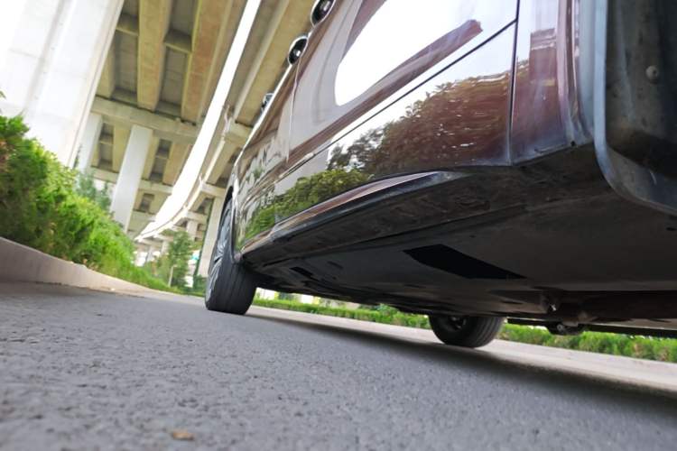 Used Volkswagen Viloran 2020 380TSI Flagship Edition Right Side Sill