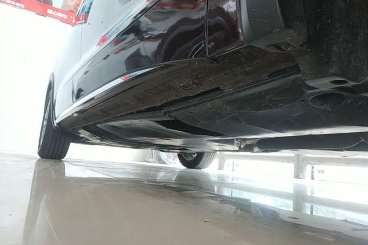 Used Volkswagen Viloran 2020 330TSI Business Edition Right Side Sill
