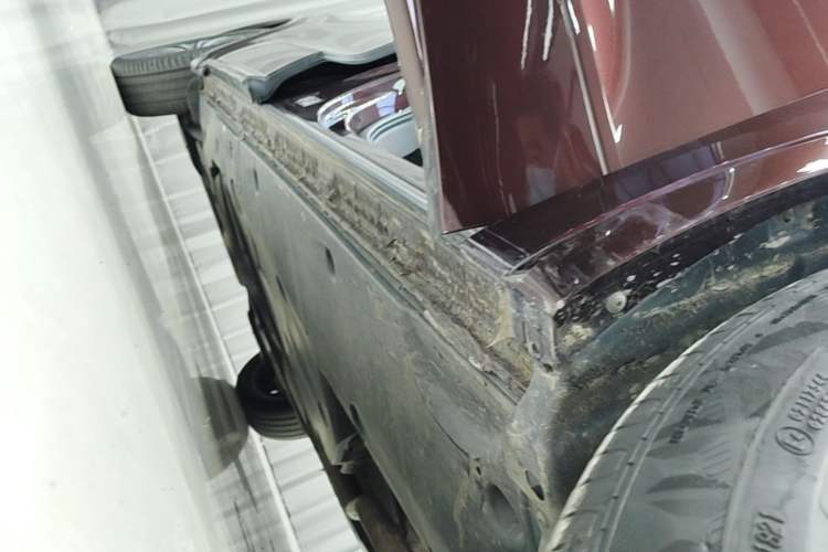 Used Volkswagen Viloran 2020 380TSI Prestige Edition Right Side Sill