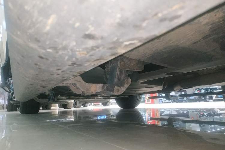 Used Volkswagen Viloran 2020 330TSI Luxury Edition Right Side Sill