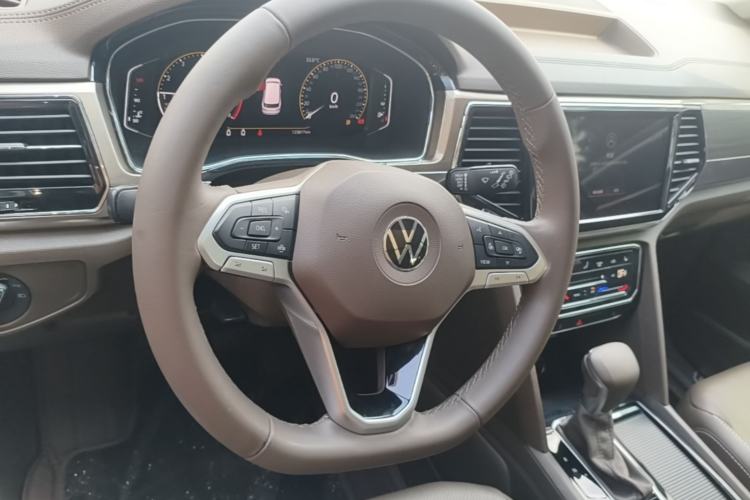 Used Volkswagen Viloran 2020 330TSI Luxury Edition Steering Wheel