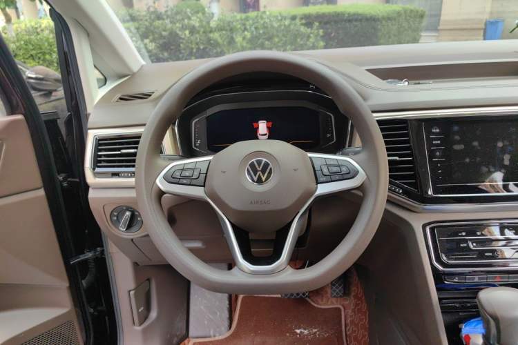 Used Volkswagen Viloran 2020 330TSI Business Edition Steering Wheel