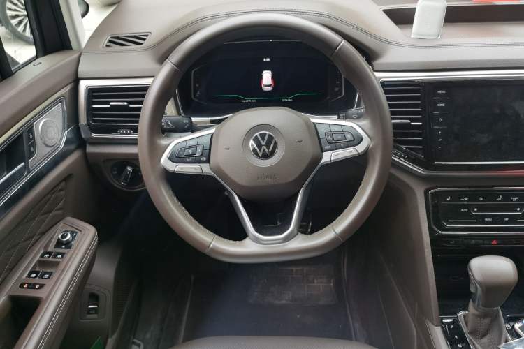 Used Volkswagen Viloran 2020 380TSI Prestige Edition Steering Wheel