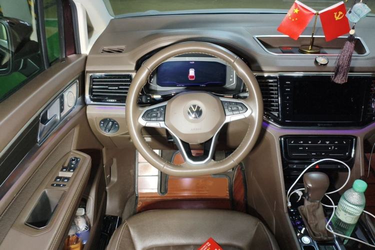 Used Volkswagen Viloran 2020 330TSI Luxury Edition Steering Wheel
