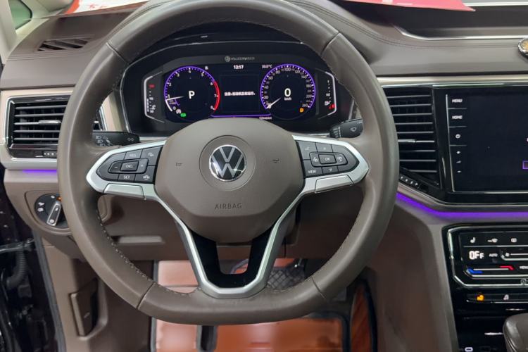 Used Volkswagen Viloran 2020 330TSI Luxury Edition Steering Wheel