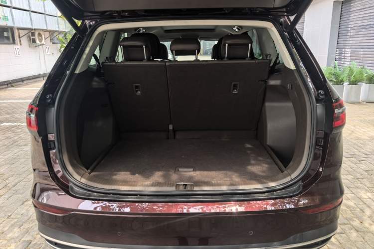Used Volkswagen Viloran 2020 380TSI Prestige Edition Trunk