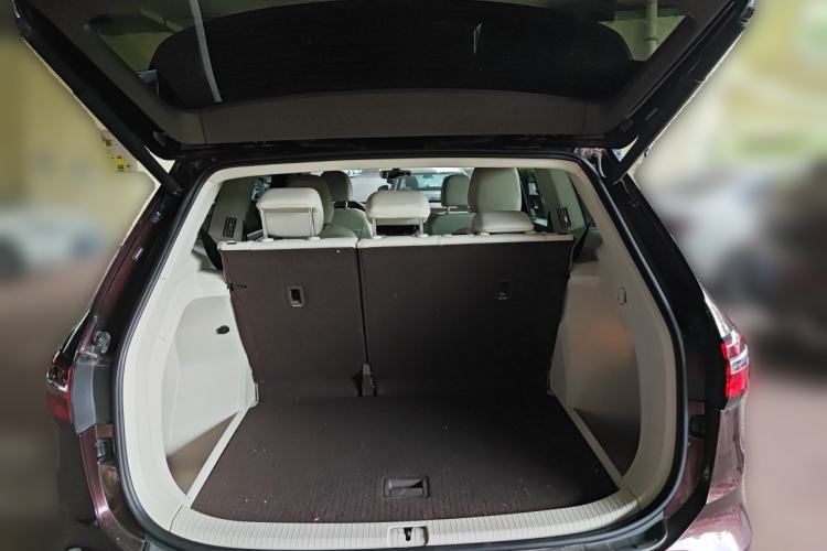 Used Volkswagen Viloran 2020 330TSI Luxury Edition Trunk