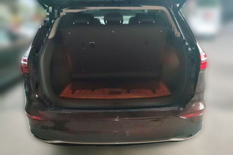 Used Volkswagen Viloran 2020 330TSI Luxury Edition Trunk