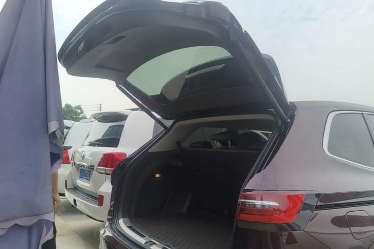 Used Volkswagen Viloran 2020 380TSI Prestige Edition Trunk
