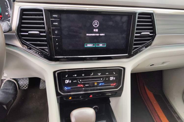 Used Volkswagen Viloran 2020 380TSI Prestige Edition Audio And AC Panel