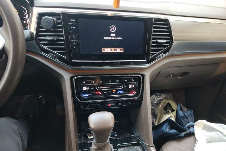 Used Volkswagen Viloran 2020 380TSI Flagship Edition Audio And AC Panel