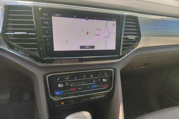 Used Volkswagen Viloran 2020 380TSI Prestige Edition Audio And AC Panel