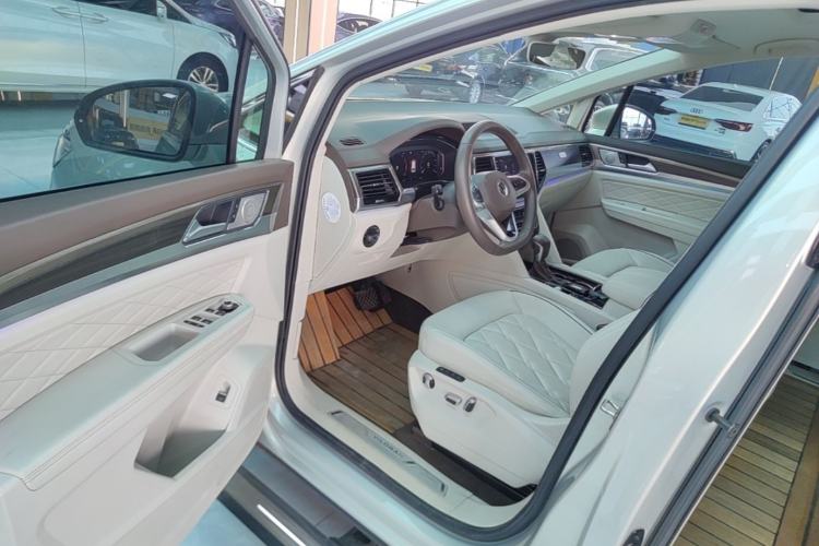 Used Volkswagen Viloran 2020 380TSI Prestige Edition Driver Seat
