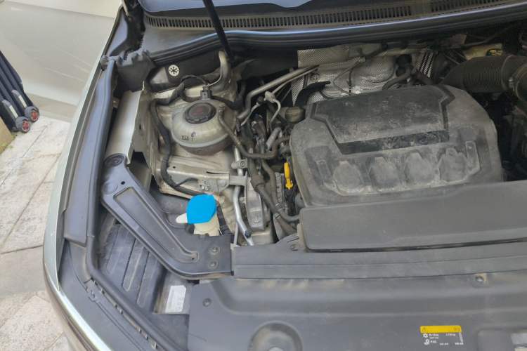 Used Volkswagen Viloran 2020 380TSI Prestige Edition Engine Bay Right