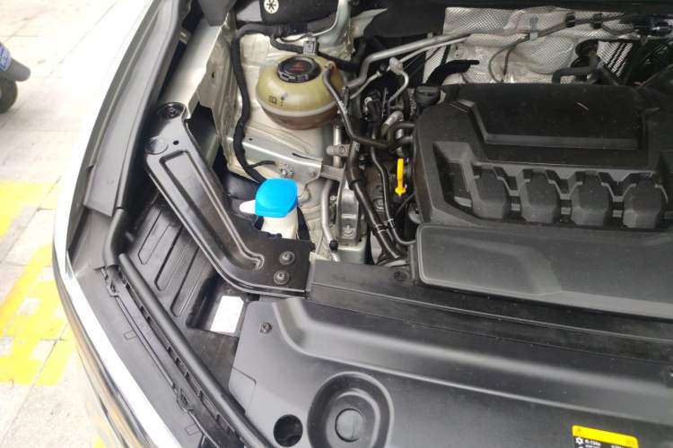 Used Volkswagen Viloran 2020 380TSI Prestige Edition Engine Bay Right