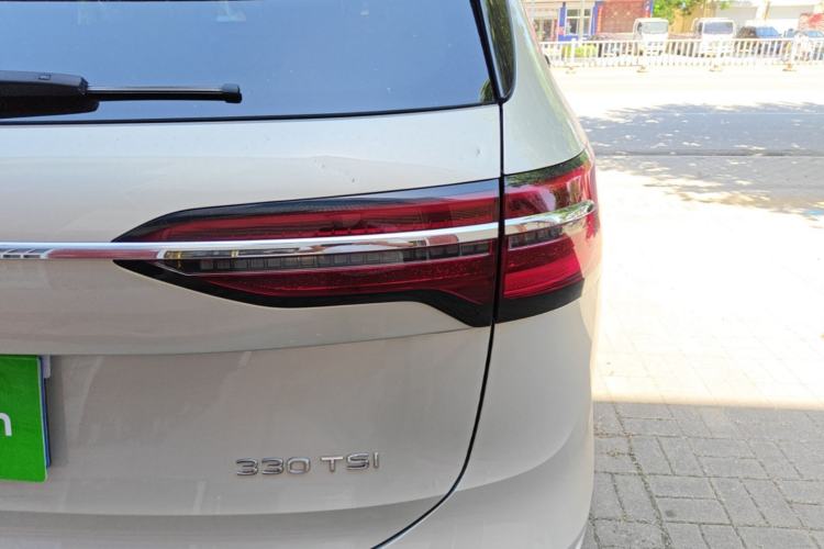 Used Volkswagen Viloran 2020 330TSI Luxury Edition Exterior 3
