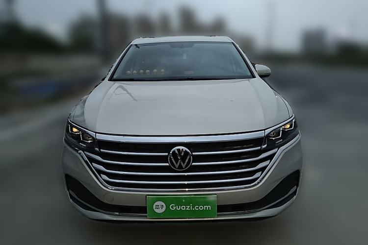 Used Volkswagen Viloran 2020 330TSI Luxury Edition Front