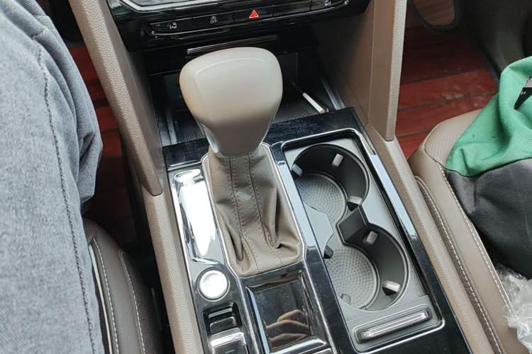 Used Volkswagen Viloran 2020 380TSI Prestige Edition Gear Lever