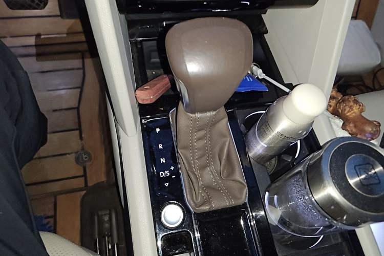 Used Volkswagen Viloran 2020 330TSI Luxury Edition Gear Lever