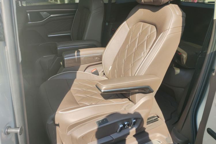 Used Volkswagen Viloran 2020 380TSI Prestige Edition Interior 4