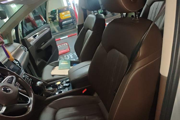 Used Volkswagen Viloran 2020 330TSI Luxury Edition Left Front Seat