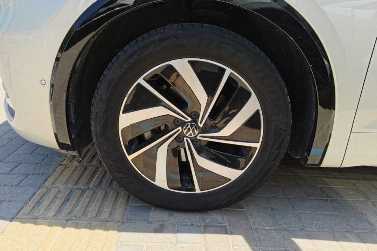 Used Volkswagen Viloran 2020 330TSI Luxury Edition Left Front Wheel Hub
