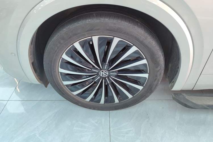 Used Volkswagen Viloran 2020 380TSI Prestige Edition Left Front Wheel Hub