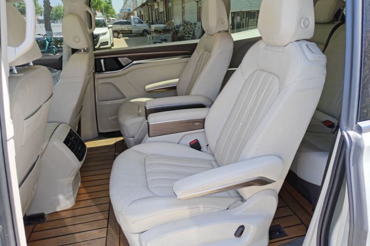 Used Volkswagen Viloran 2020 330TSI Luxury Edition Left Rear Seat