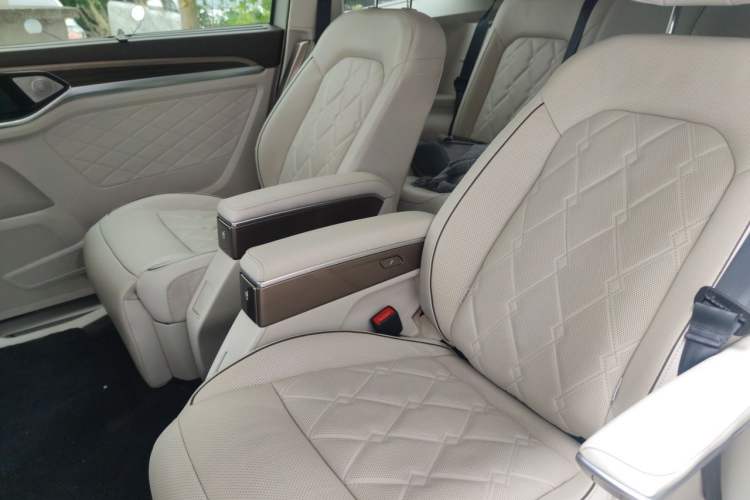 Used Volkswagen Viloran 2020 380TSI Prestige Edition Left Rear Seat