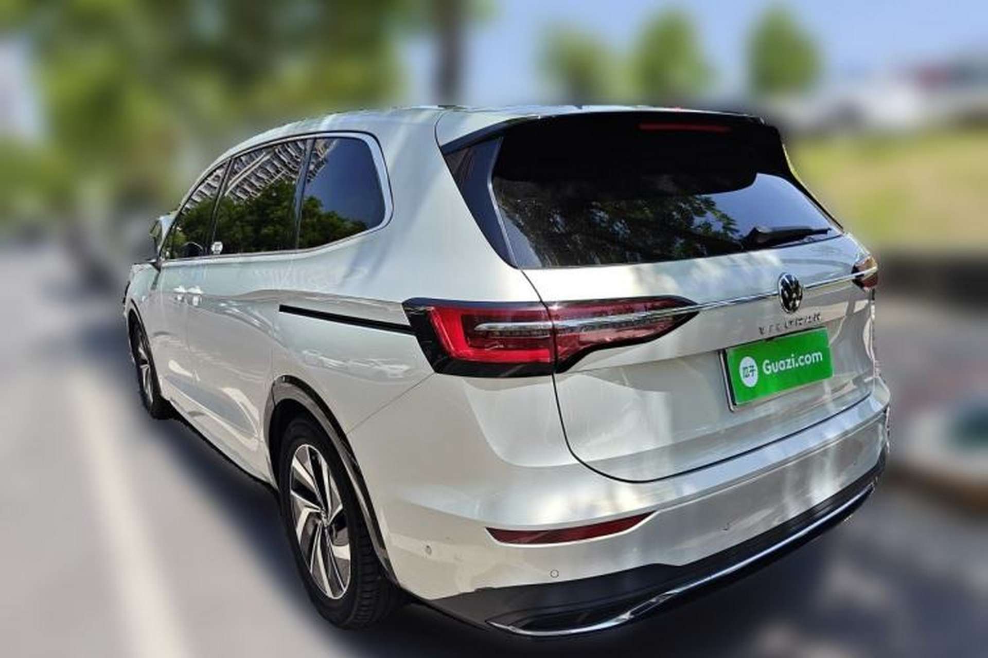 Used Volkswagen Viloran 2020 330TSI Luxury Edition Rear Left 45 Deg