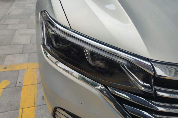 Used Volkswagen Viloran 2020 380TSI Prestige Edition Right Front Headlight