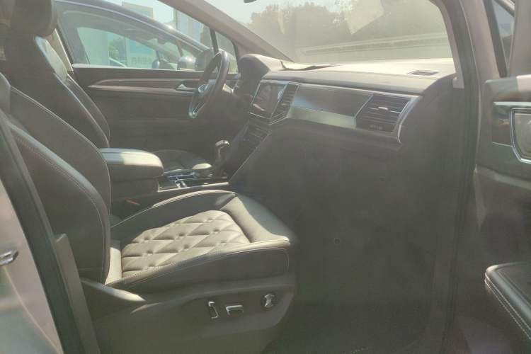 Used Volkswagen Viloran 2020 380TSI Prestige Edition Right Front Seat