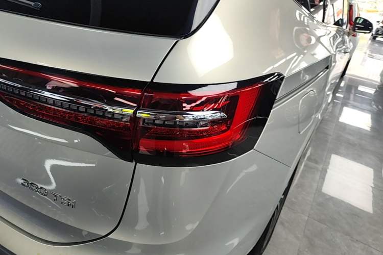 Used Volkswagen Viloran 2020 380TSI Flagship Edition Right Rear Taillight