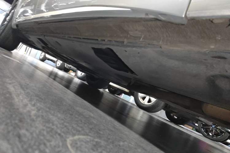 Used Volkswagen Viloran 2020 380TSI Prestige Edition Right Side Sill
