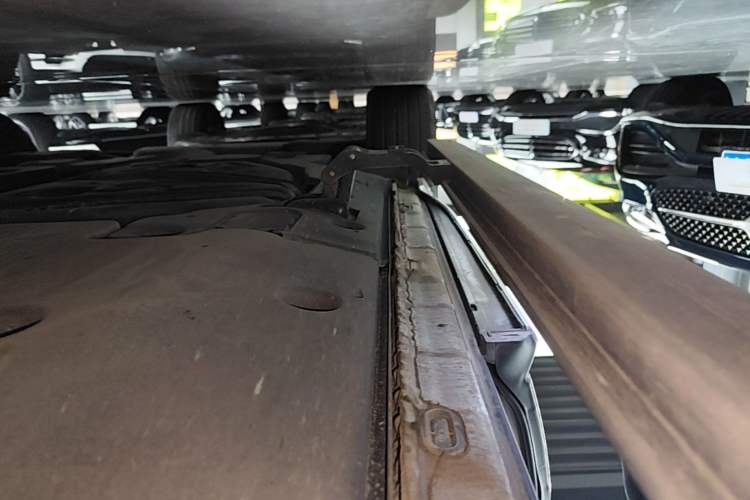 Used Volkswagen Viloran 2020 380TSI Flagship Edition Right Side Sill