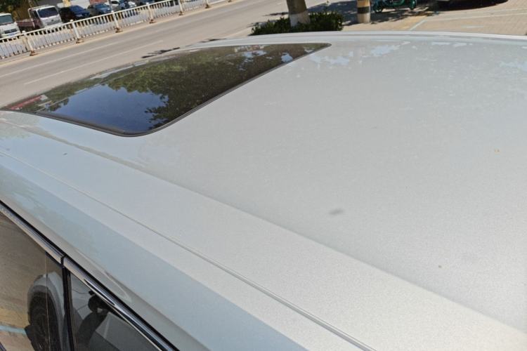 Used Volkswagen Viloran 2020 330TSI Luxury Edition Roof